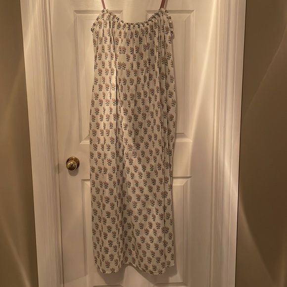 Floral maxi dress (never worn) - Picture 3 of 4